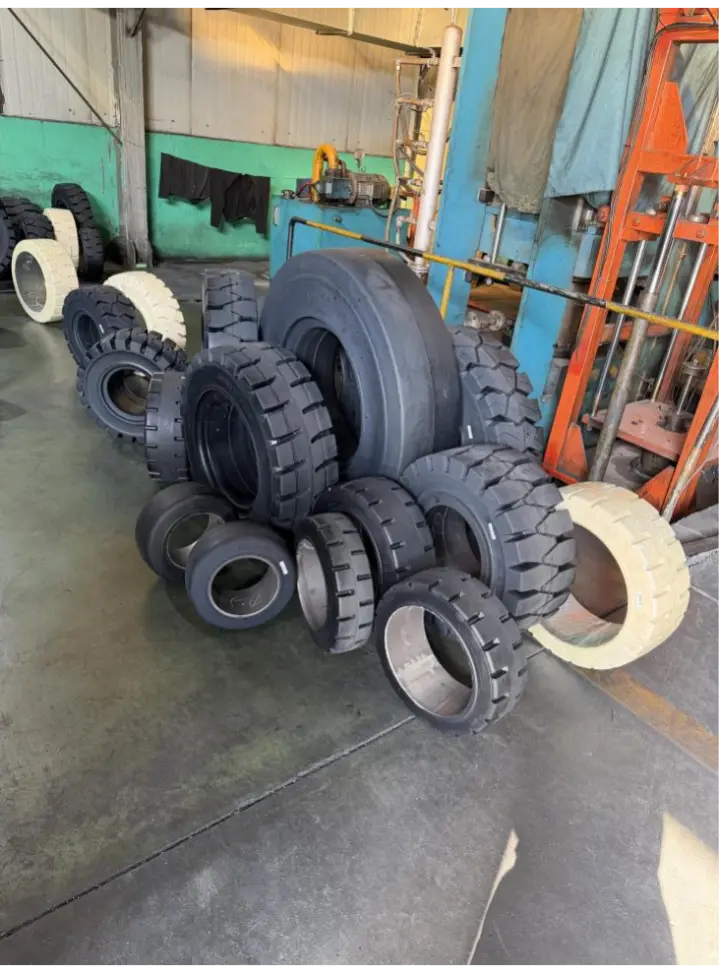 2026 Central Asia Solid Engineering Tire Povpraševanje po pnevmatikah: Infrastruktura in rudarstvo spodbujata rast 2026 Central Asia Solid Engineering Tire Povpraševanje po pnevmatikah: Infrastruktura in rudarstvo spodbujata rast