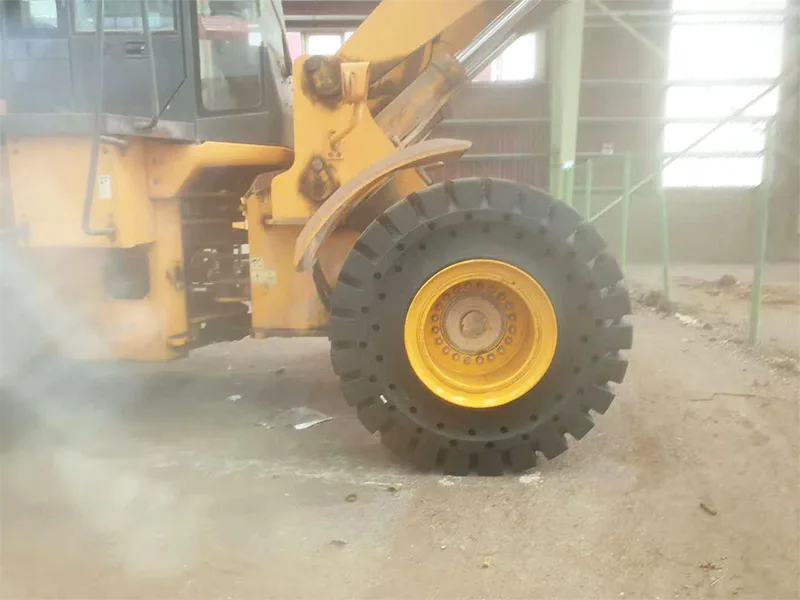 Steklarna v Braziliji uporablja polne pnevmatike 23,5-25